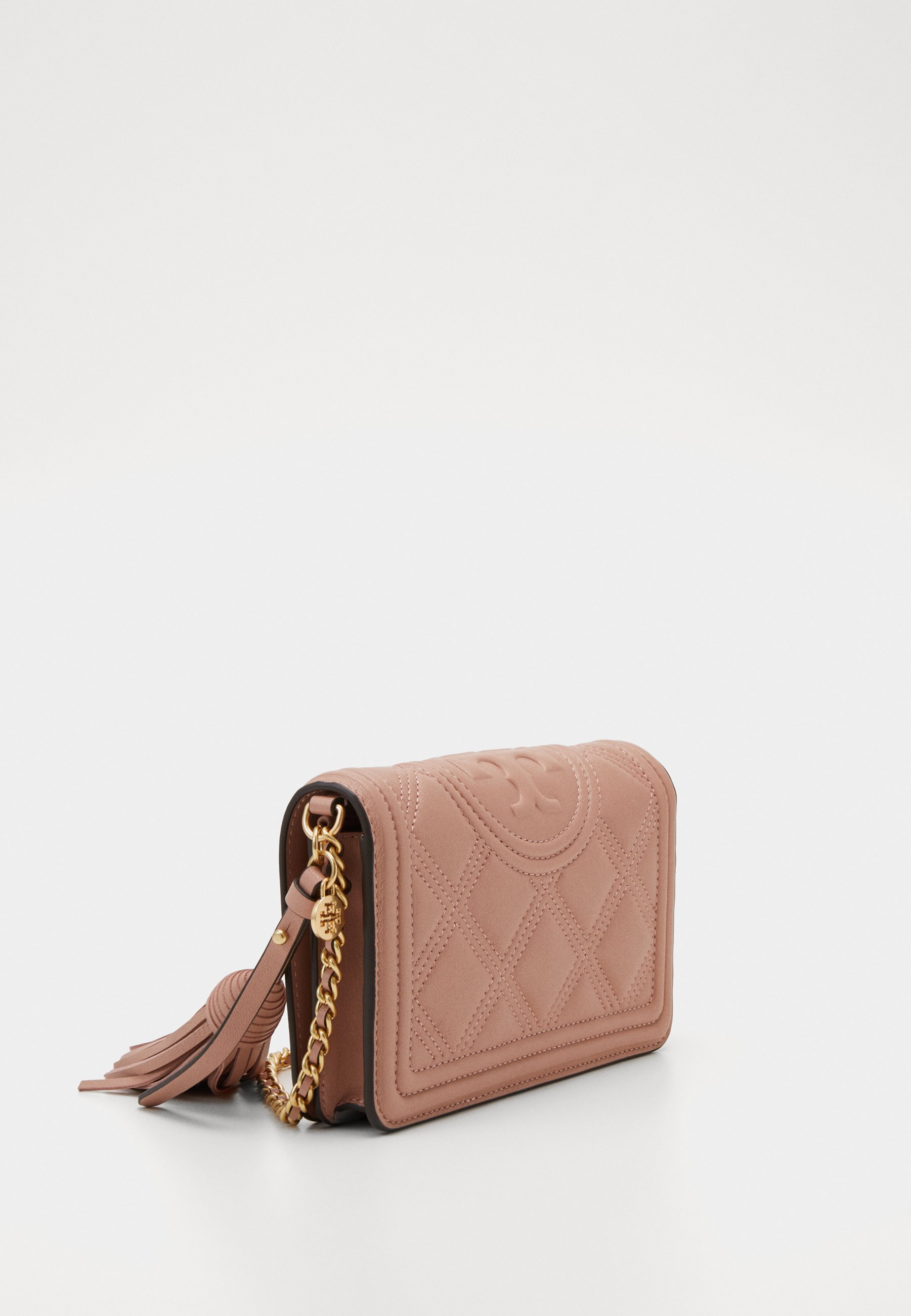 tory burch fleming wallet