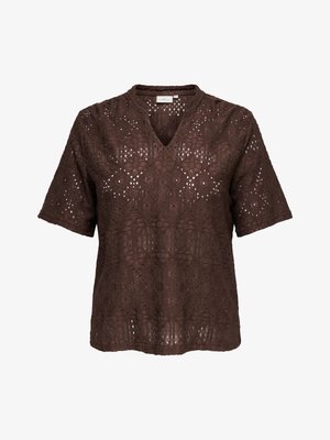 Blusa marrón de encaje de manga corta con escote en V y patrones de flores recortadas, tela ligera y semitransparente.