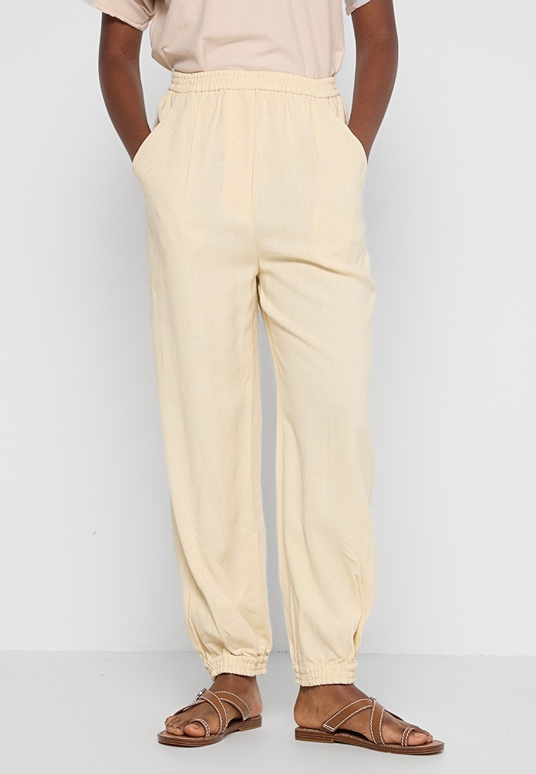 Nanushka Broek beige