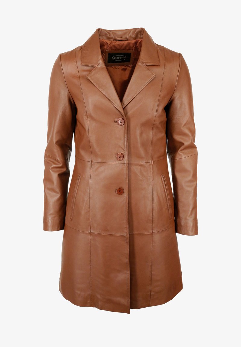 Bruine lerenjas met een getailleerde pasvorm, voorzien van een geknipt kraag, drievoudige knoopsluiting en zijzakken. Glad oppervlak en gestikte naden.