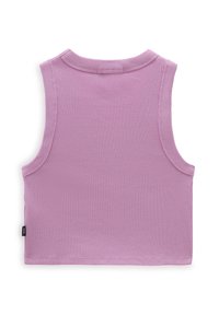 Top sans manches lilas en ribbed avec un col rond. Présente une coupe ajustée et une texture subtile. Le dos arbore des coutures nettes et une petite étiquette de marque.