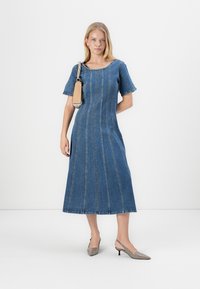 Object OBJLORAY LONG DRESS - Vardagsklänning - medium blue denim