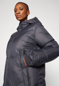 Burton LONG PARKA - Dunfrakker - true black