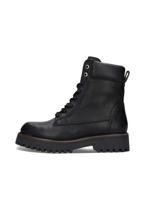 Botte noire en cuir à lacets avec col rembourré à la cheville et semelle épaisse et robuste, vue de côté sur fond blanc.