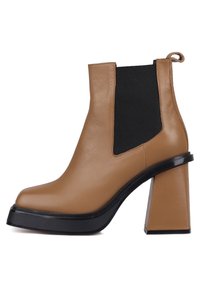 Cesare Gaspari Botines con plataforma - brown