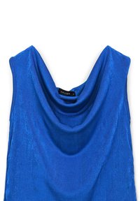 Top senza maniche blu con ampia scollatura a cowl, realizzato in tessuto testurizzato, con l'etichetta "Calliope" visibile all'interno del colletto.