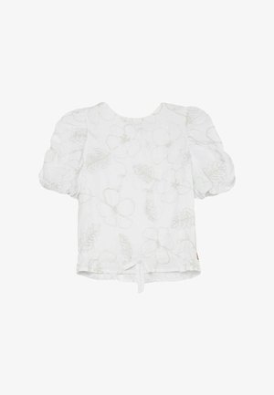 Hvid bluse med korte ærmer, puffede ærmer og blomsterbroderi, med rund halsudskæring og lille knude foran ved kanten.
