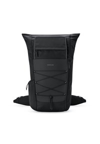 Sac à dos noir à fermeture roulante, poche frontale zippée, détail en cordon élastique et porte-bouteille latéral, debout sur fond blanc.