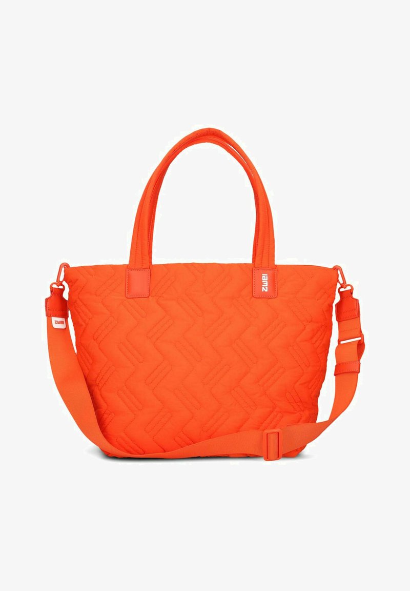 Borsa shopper trapuntata arancione brillante con manici doppi e tracolla regolabile, caratterizzata da un sottile motivo geometrico ricamato.