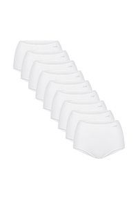 Negen paar witte hoge taille damesslips met een klein "Sloggi" logo op de linkerheup, gerangschikt in een cascade. 