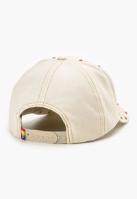 Levi's® PRIDE TRUCKER UNISEX - Kapa - regular white
