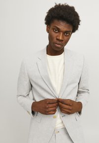 Thumbnail Image 4