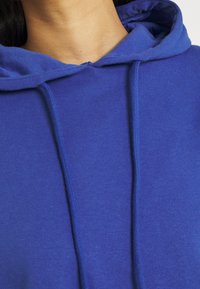 Pieces CHILLI HOODIE - Sweatshirt com capuz - deep ultramarine