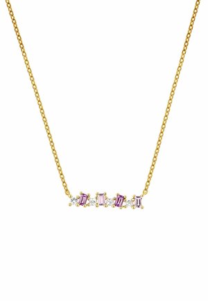 Collar de cadena de oro que presenta cuatro piedras rectangulares rosas y dos piedras claras dispuestas en una disposición lineal.