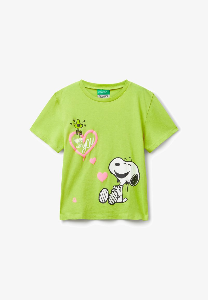 Svetle zelené tričko s krátkým rukávem se Snoopy ležícím, Woodstockem na růžovém srdci a nápisem "Šťastný s tebou."