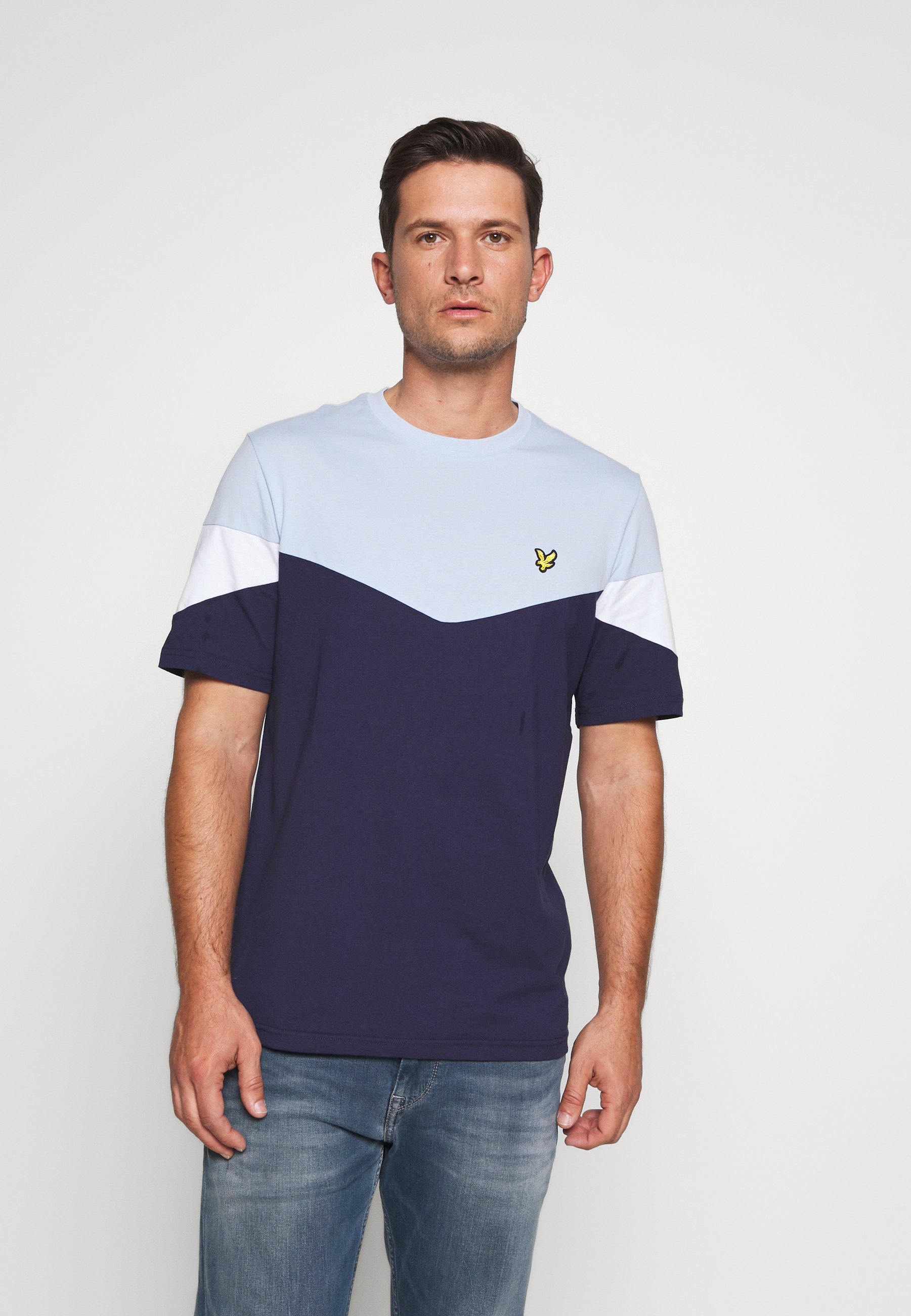 Lyle & Scott PANEL T shirts med print pool blue navy Lyle & Scott PANEL STRIPE - T-shirts med print - blue dust/navy