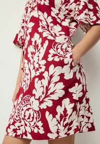 Next KAFTAN - Dnevna haljina - red cream