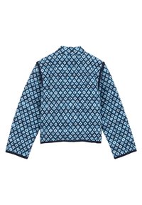 Prešita jakna z modro-belim geometrijskim vzorcem, s ovratnikom in morsko modrim obrobnim delom, ki nudi dolge rokave in skrajšan kroj.