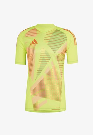 Groene sporttrui met abstracte patronen in oranje en rood, korte mouwen, een ronde halslijn en gemaakt van ademend, lichtgewicht materiaal.