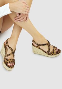 Findlay LYTA - Espadrilles - serengeti leo