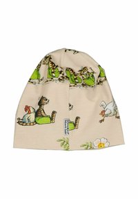 Beige lasten hattu, johon on painettu kuvasto vihreissä haalareissa istuvasta kissasta, joka istuu valkoisen kanan ja kukkien kanssa.