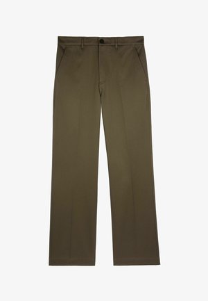 Pantalones verde oliva de corte recto, con dos bolsillos frontales, cierre de botón y textura de tela suave.