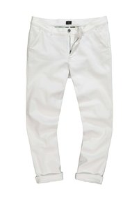 Pantaloni di cotone bianco con una vestibilità rilassata, dotati di zip, risvolti roolabili e un piccolo logo in vita. Texture liscia e design minimale.