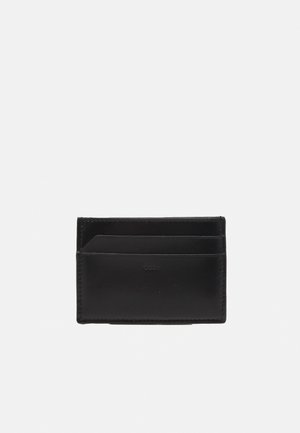 032c NEW CLASSICS CARD HOLDER IN LUSTER UNISEX - Punge - black