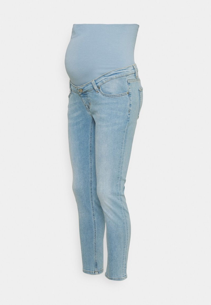 Jeans skinny de maternité en denim bleu clair, avec une ceinture pleine pour le confort et une coupe slim le long de la jambe.