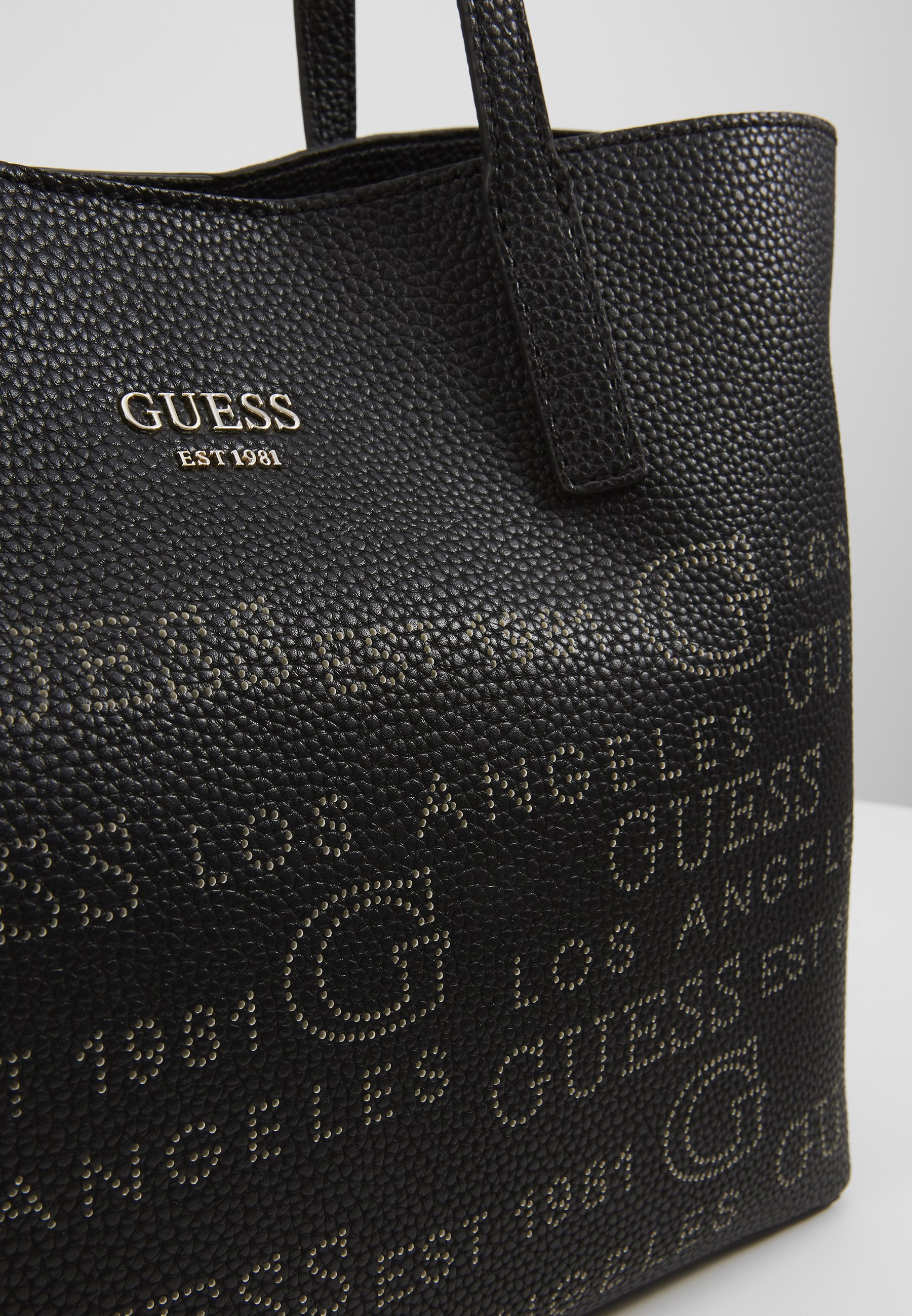 vikky guess bolsa