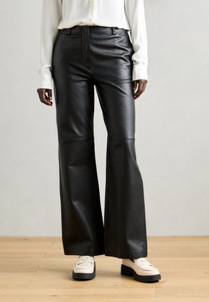 HIGH WAISTED STRAIGHT FIT BELT LOOPS - Bőrnadrágok - black