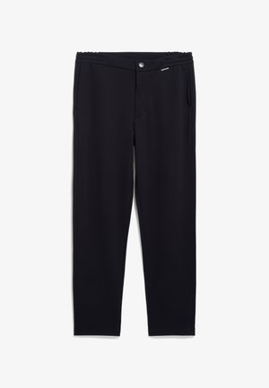 Schwarze Sporthose mit glatter Textur, elastischem Bund, vorderem Knopf und Seitentaschen. Entwickelt für Komfort und Beweglichkeit.