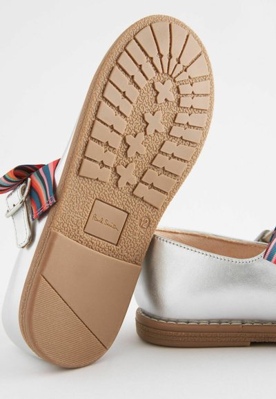 Paul Smith Junior Pahkluurihmadega baleriinad - silver