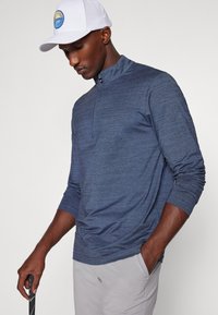 TravisMathew THE HEATER 1/4 ZIP - Ilgarankovis viršutinės dalies drabužis - vintage indigo/black