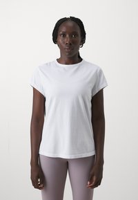 Yogasearcher NAMASTE - Triko s potiskem - white