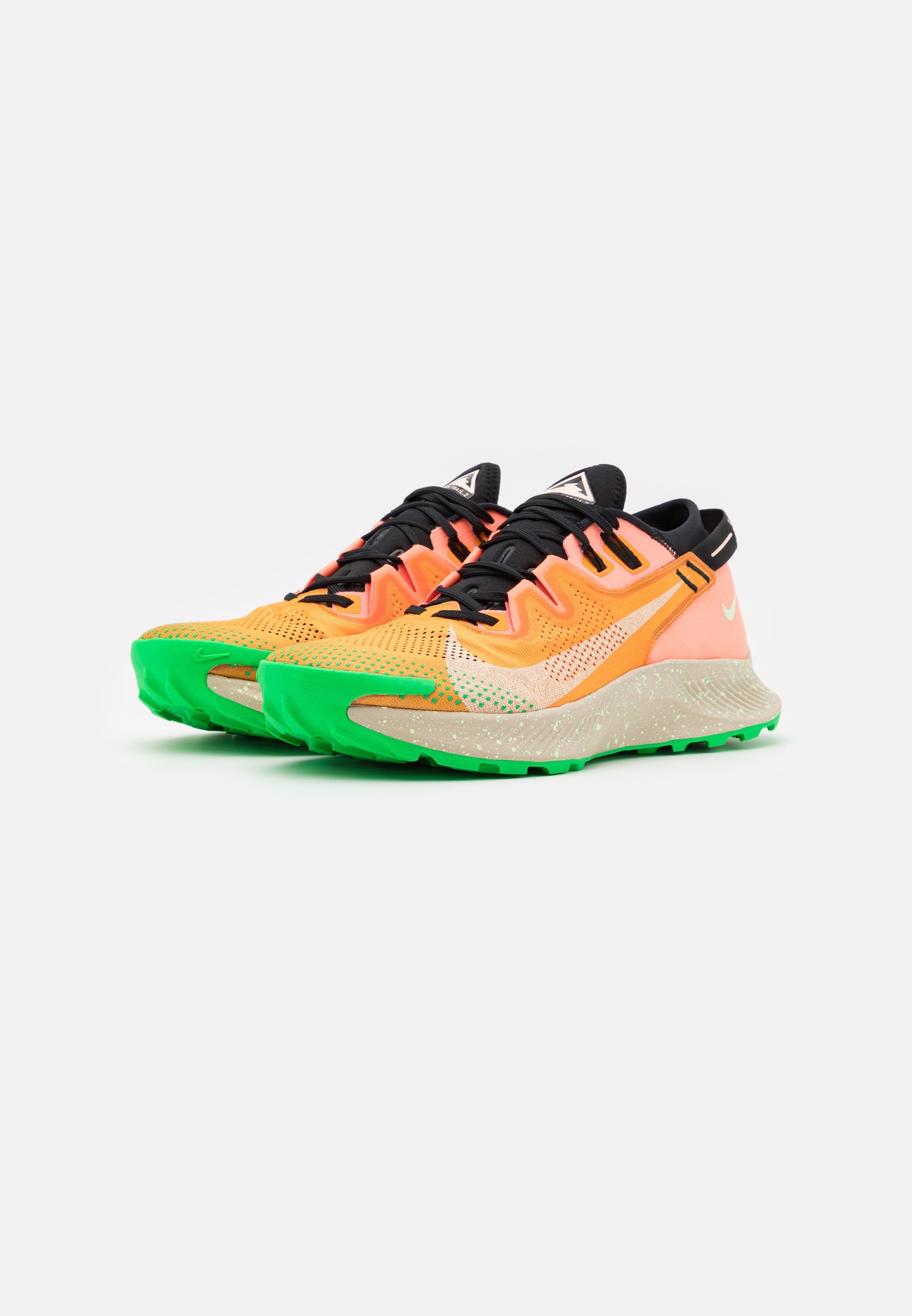 Nike Performance PEGASUS TRAIL 2 - Zapatillas de trail running -  kumquat/crimson tint/black/atomic pink/vapor green/green spark/marrón -  Zalando.es