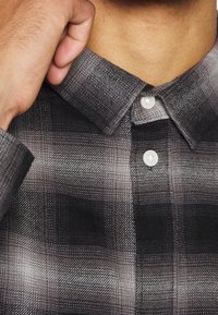 Weekday Camisa - black