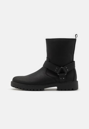 Cowboy/biker ankle boot - black