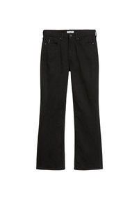 Jean en denim noir avec une coupe droite, cinq poches, un bouton et une fermeture éclair, et des détails de couture subtils au niveau de la taille.