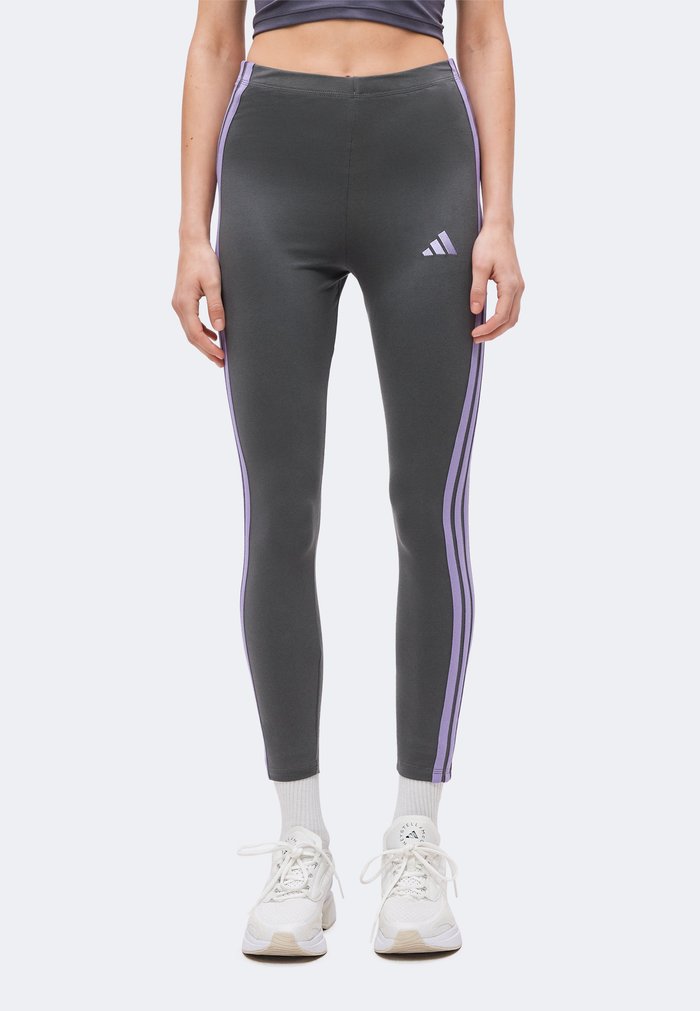 adidas ESSENTIALS 3 STRIPES - Leggings - grey five/magic lilac