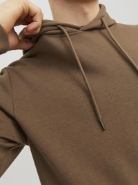 Jack & Jones JJEBASIC HOOD - Felpa con cappuccio - otter