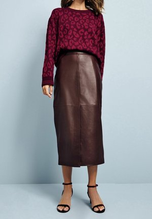 Next, Pullover - red