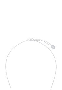 Bracciale in argento con chiusura a moschettone, lunghezza regolabile grazie a un ulteriore anello della catena e una piccola etichetta ovale con il marchio.