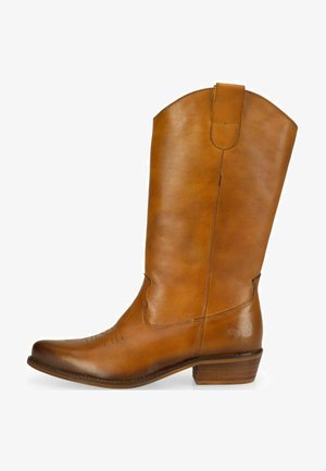 Hellbraune Cowboy-Stiefel aus Leder mit glatter Oberfläche, geschwungenem Schaft, dekorativem Stichmuster an der Spitze und einem niedrigen, gestapelten Absatz. Braunes Akzenten-Logo an der Seite.