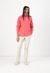 GAP Shirt - watermelon ice