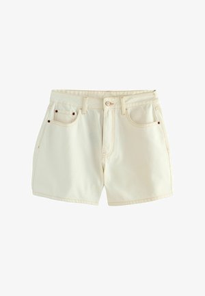 Pantaloni scurți din denim alb cu talie medie, cinci buzunare și nituri de culoare cupru. Prezintă cusături vizibile și tiv drept.