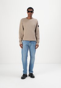 TOM TAILOR STRUCTURED CREW NECK - Sweatshirt - palm cashmere structure
