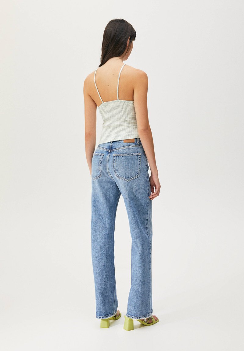 Damen T-Shirts | PULL&BEAR ASYMMETRIC Top light green/hellgrün - FG24070 Damen T-Shirts | PULL&BEAR ASYMMETRIC Top light green/hellgrün - FG24070