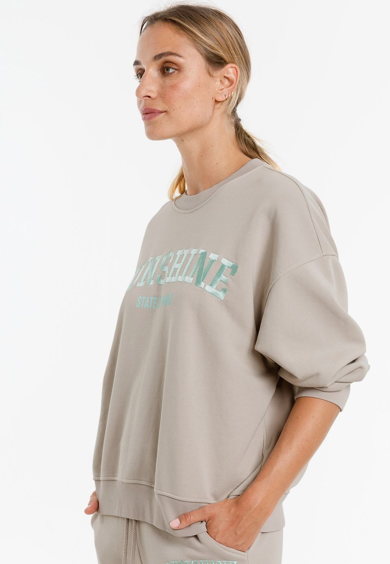 Damen Sweatshirts | Marc Aurel MIT MOTTOSTICKEREI Sweatshirt light oyster varied/grau - YQ51747 Damen Sweatshirts | Marc Aurel MIT MOTTOSTICKEREI Sweatshirt light oyster varied/grau - YQ51747
