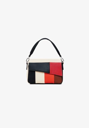 Borsa colorata caratterizzata da un mix di materiali testurizzati in crema, rosso, nero e marrone, con un design strutturato e una tracolla regolabile.